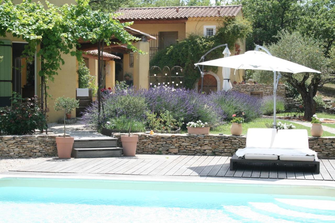 Le Mas Des Pierres Blanches Bed & Breakfast Venasque Exterior foto