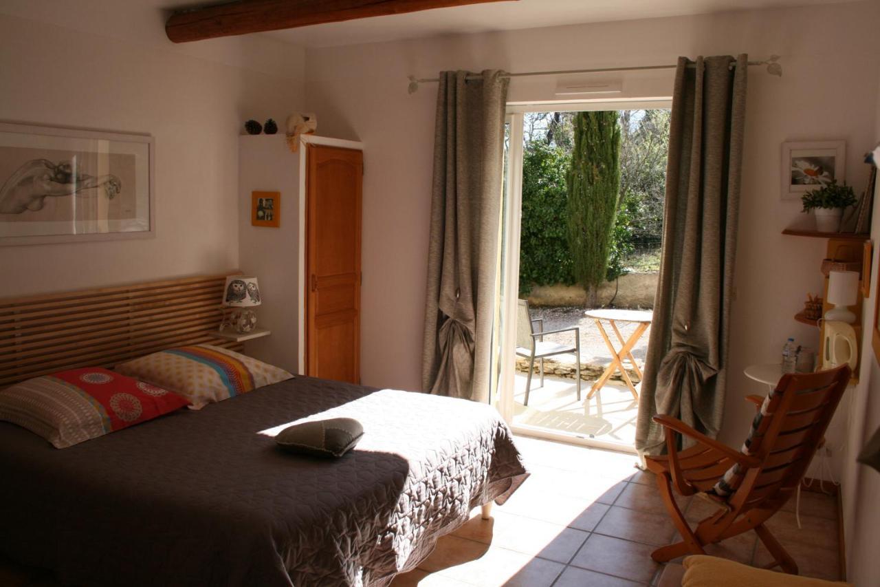 Le Mas Des Pierres Blanches Bed & Breakfast Venasque Exterior foto