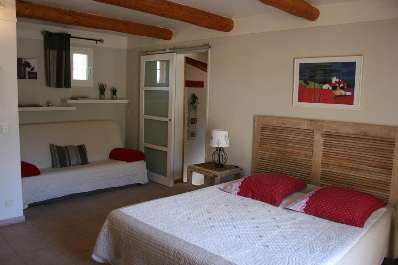 Le Mas Des Pierres Blanches Bed & Breakfast Venasque Exterior foto