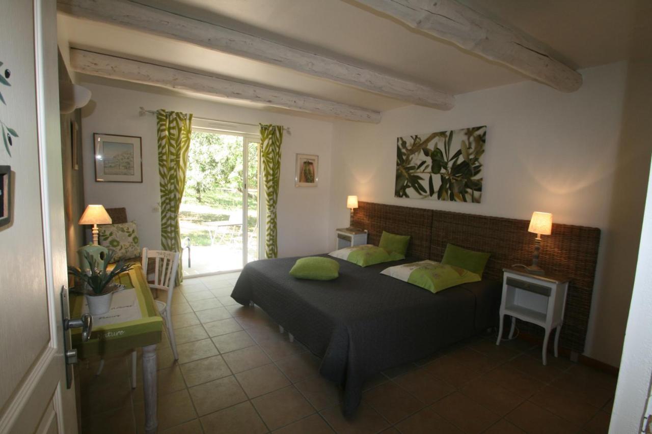 Le Mas Des Pierres Blanches Bed & Breakfast Venasque Exterior foto
